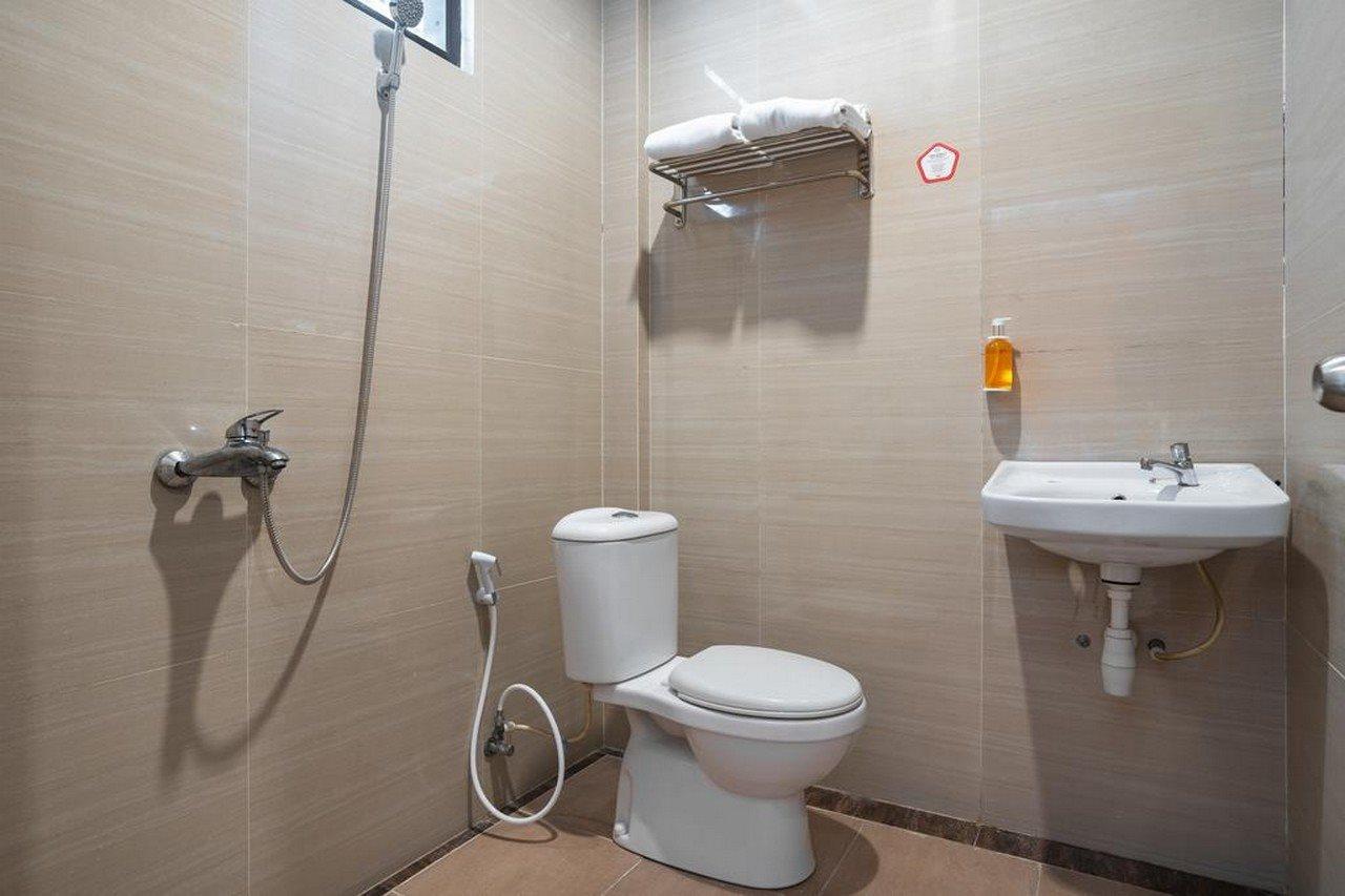 Oyo Flagship 1575 Urban 18 Hotel Surabaya Luaran gambar
