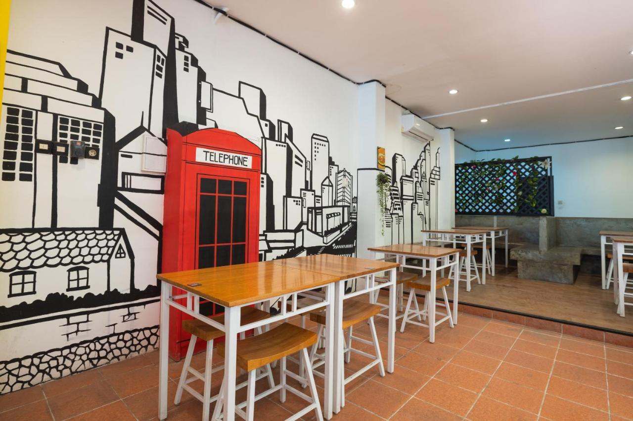 Oyo Flagship 1575 Urban 18 Hotel Surabaya Luaran gambar