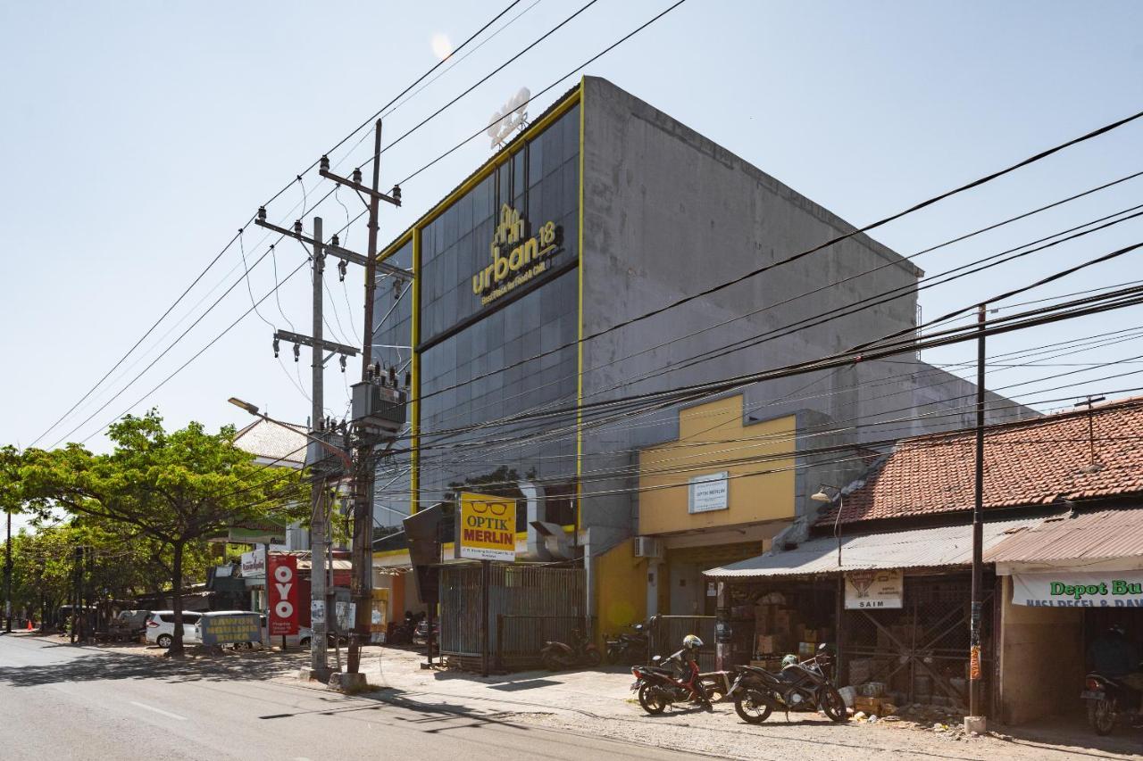 Oyo Flagship 1575 Urban 18 Hotel Surabaya Luaran gambar